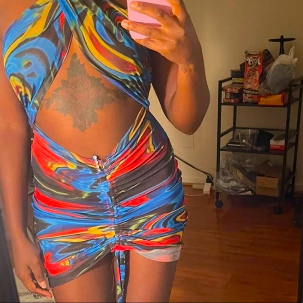 Criss cross printed dress